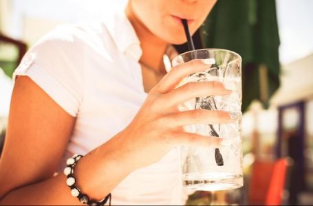 Saat Suhu Panas Minum Air Dingin Mengakibatkan Infeksi Saluran Napas