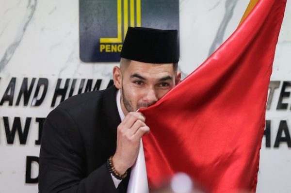 Resmi!! FIFA Menerima Perpindahan Asosiasi, Sandy Walsh Siap Bermain Untuk Timnas Indonesia